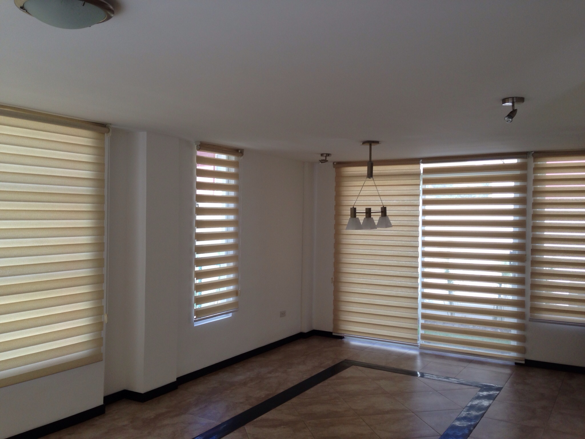Casa de Arriendo en CumbayÃ¡ Sector El Limonar Lumbisi, UrbanizaciÃ³n Privada