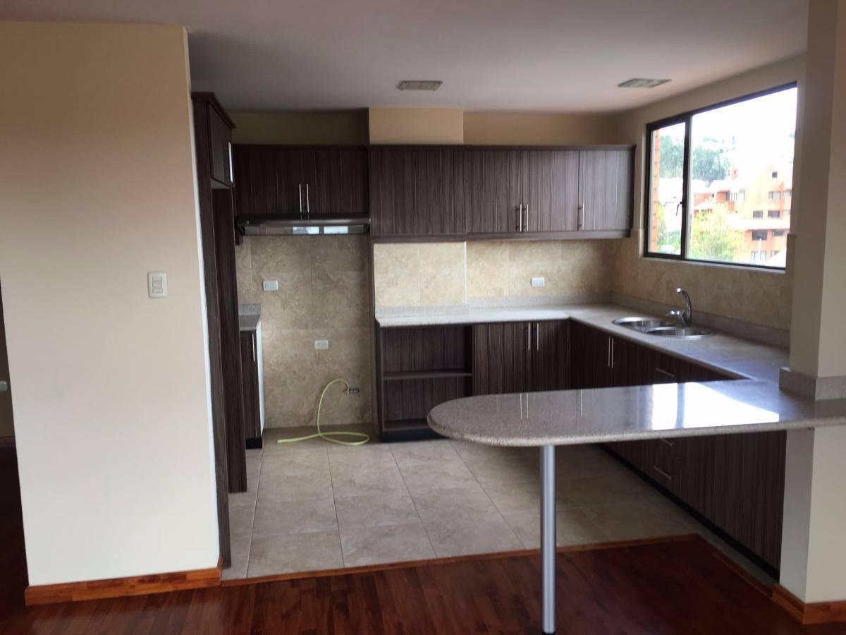 Rento Departamento en Cuenca 3 Dorm. $650