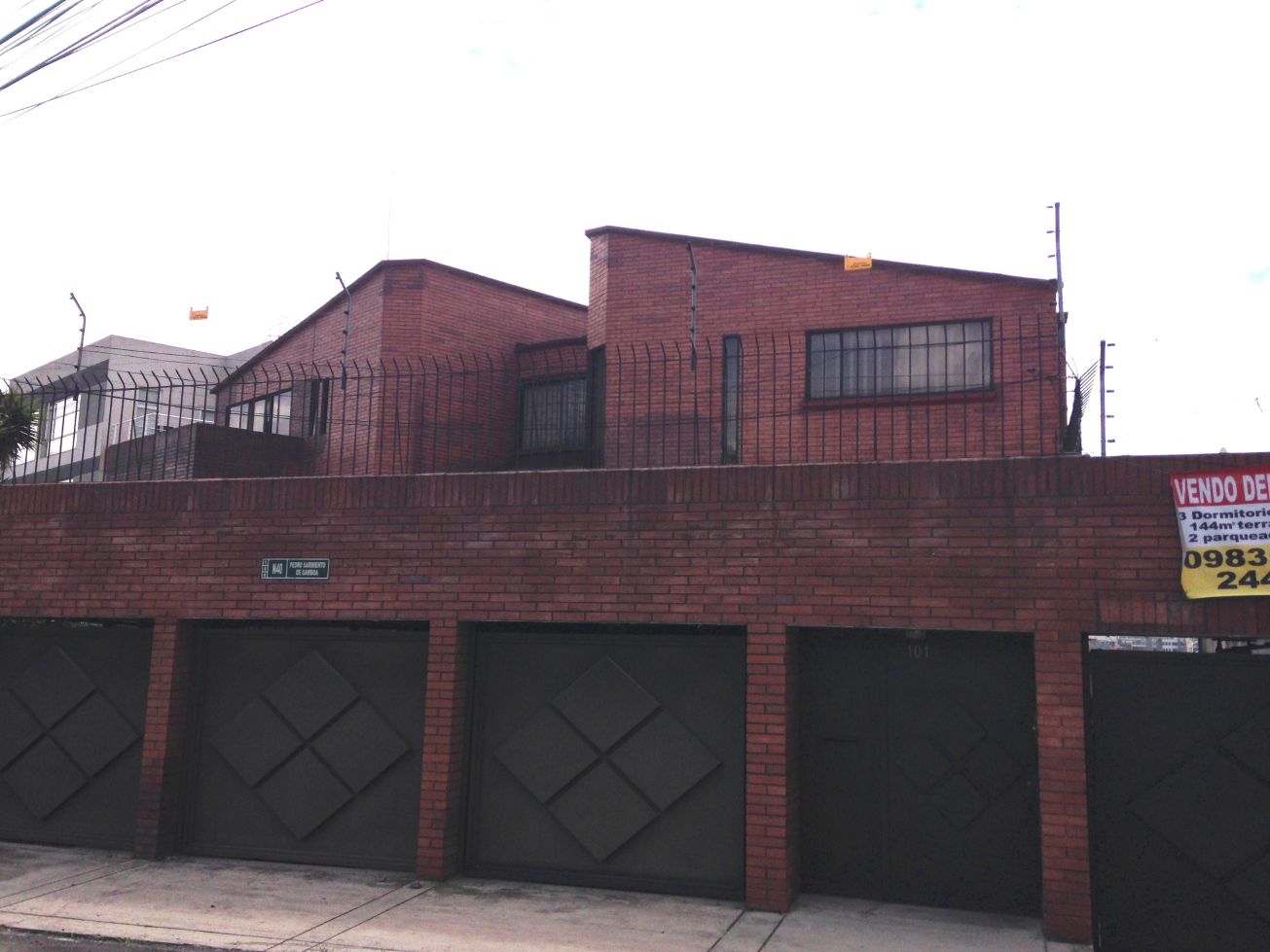 Se vende hermoso y amplio Departamento Quito Tenis